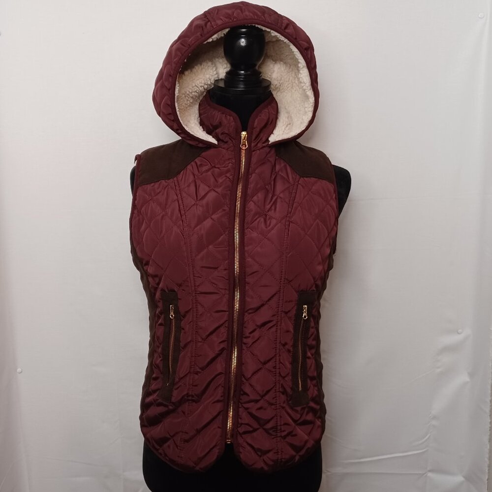 Women's‎ Ci Sono Wine Color Vest with Hoodie and Zipper Pockets Size Medium